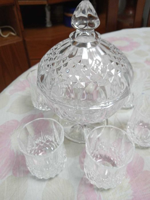 Taça e copos cristal