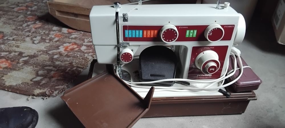 Швейна машина Privileg