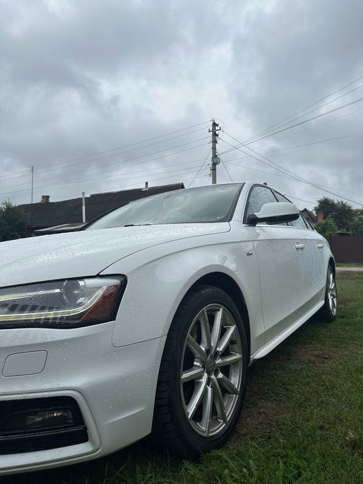 Audi A4B8 2.0tfsi 2014рік
