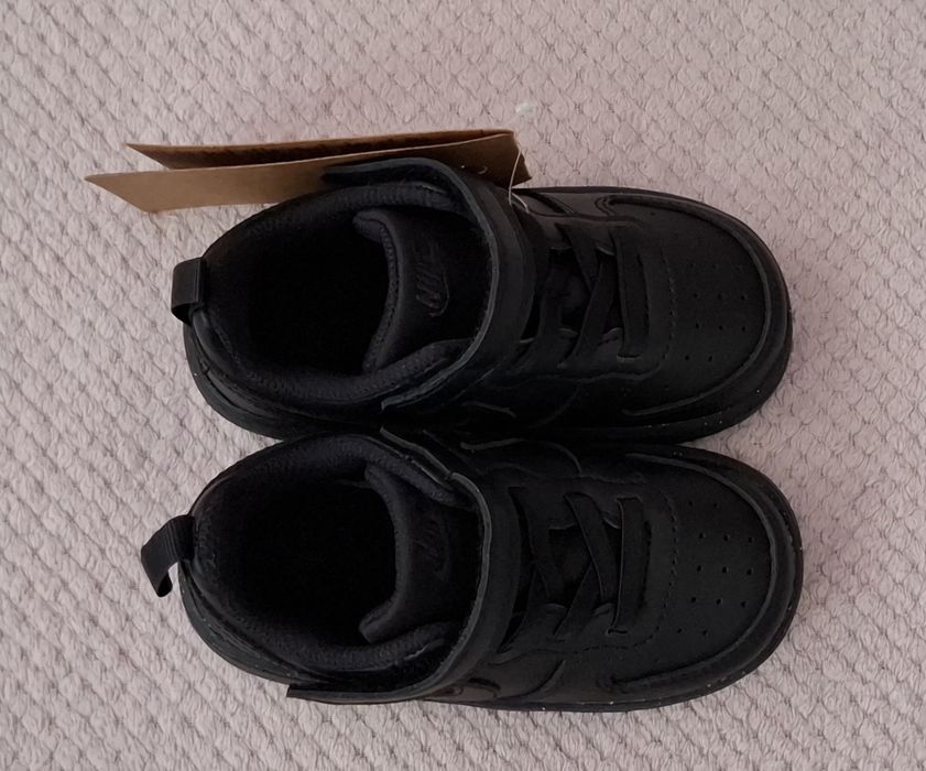 Nowe Nike Court Borough Low Recraft