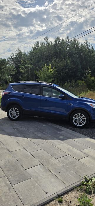автомобиль  ford escape