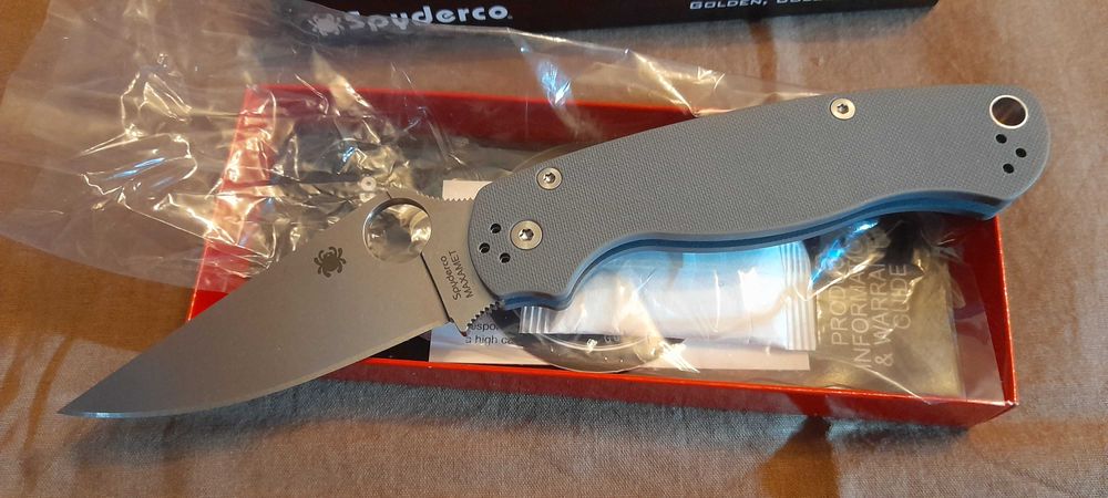 Складной нож Spyderco Para Military 2 C81GPDGY2 (сталь Maxamet)