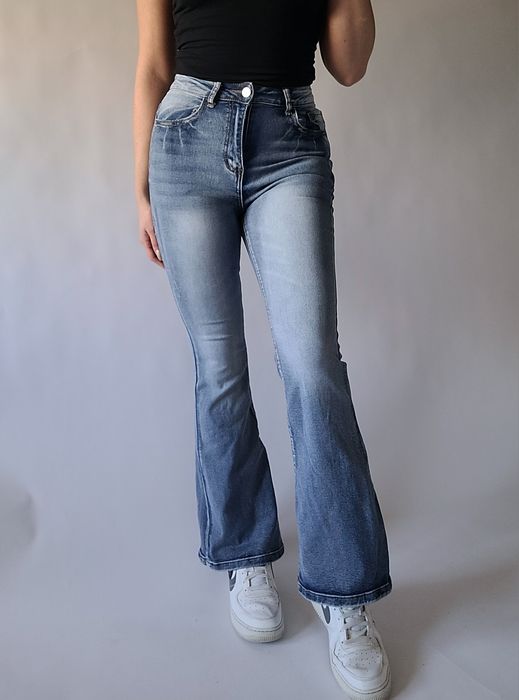 Jasne jeansowe spodnie dzwony bootcut flare wysoki stan przetarcia XS