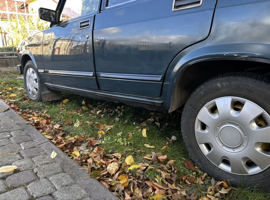 ВАЗ 2104 1.7 двигун бензин