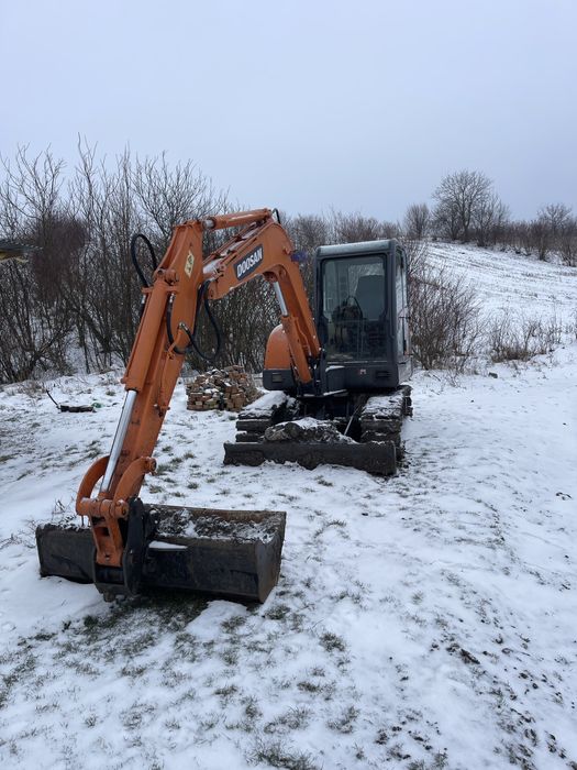 Продам Doosan DH60-7