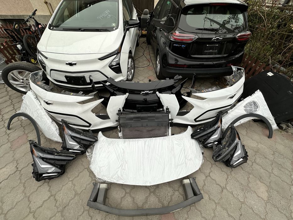 Разборка 17-23 год EUV EV Шевроле Болт бампер, двері, фара, ляда