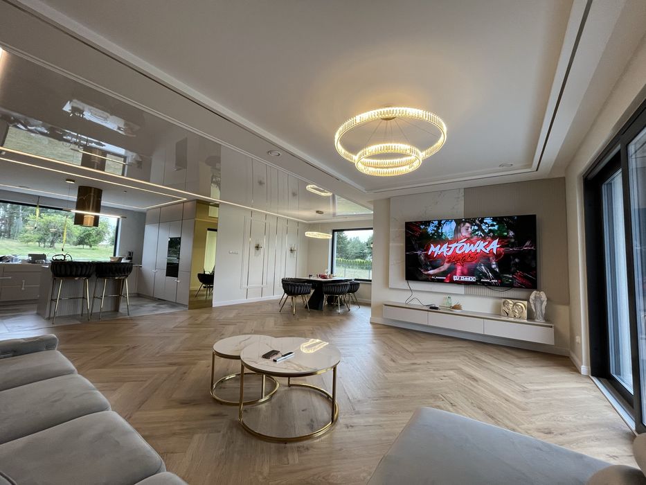 Kopleksowe wykończenia mieszkań/Adaptacje poddasz/Malowanie natryskowe