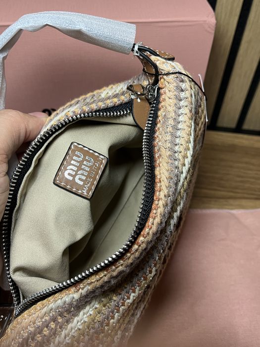 Стильна сумка miu miu