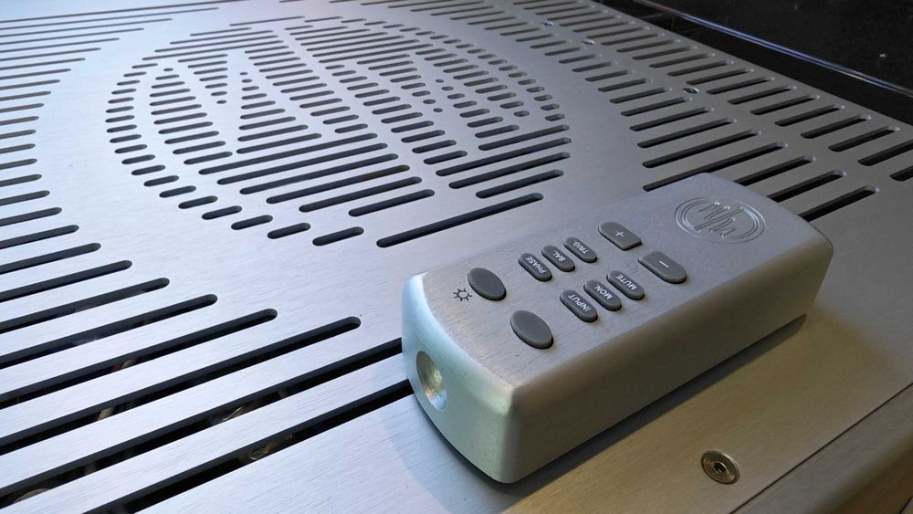 Wzmacniacz ModWright Instruments KWI 200 stan doskonały, Unikat, High-End, 400W na kanał przy 4Ω