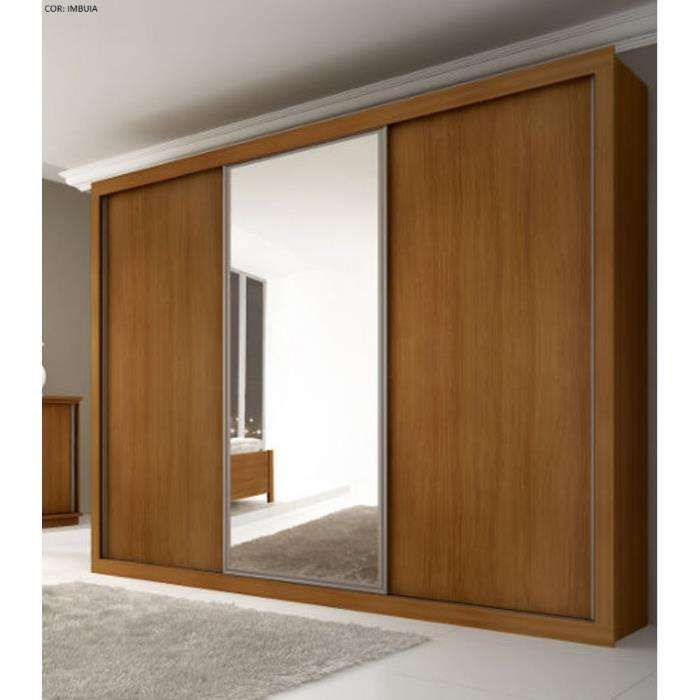 Roupeiros e closets por medida (fábrica).