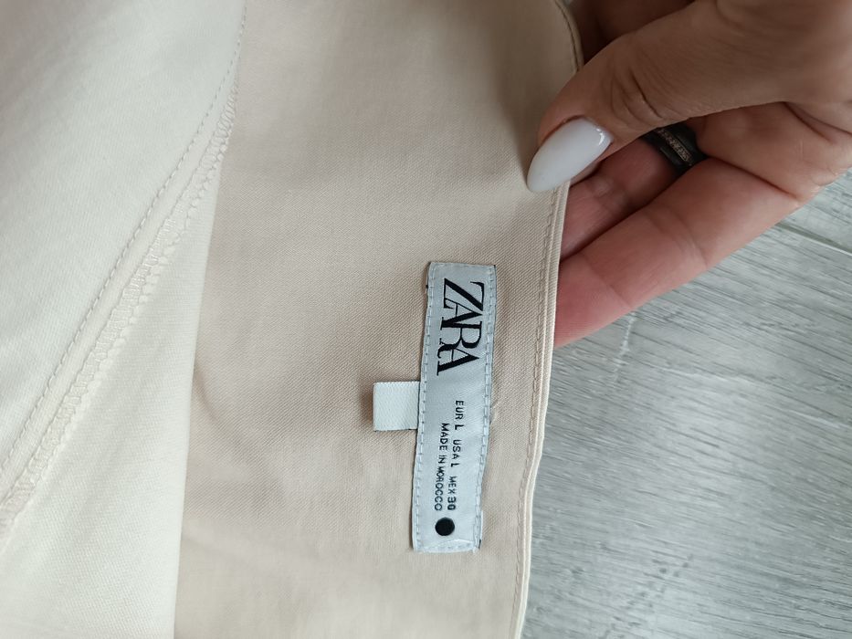 Плаття з відкритою спинкою zara