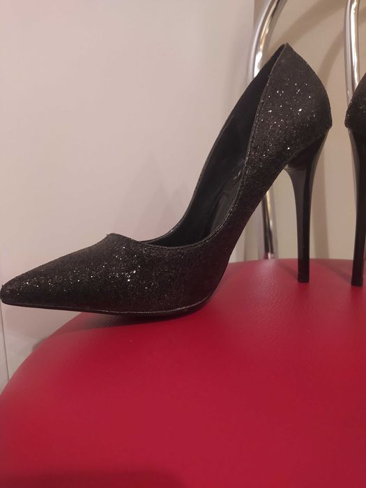 Nowe klasyczne szpilki brokatowe vices 36