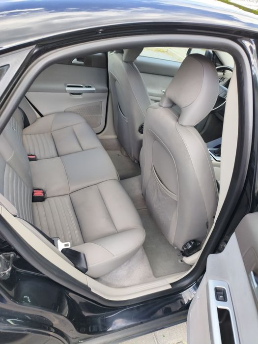 Volvo S40 2010 | 2.0D 136 KM | Manual | Czarny