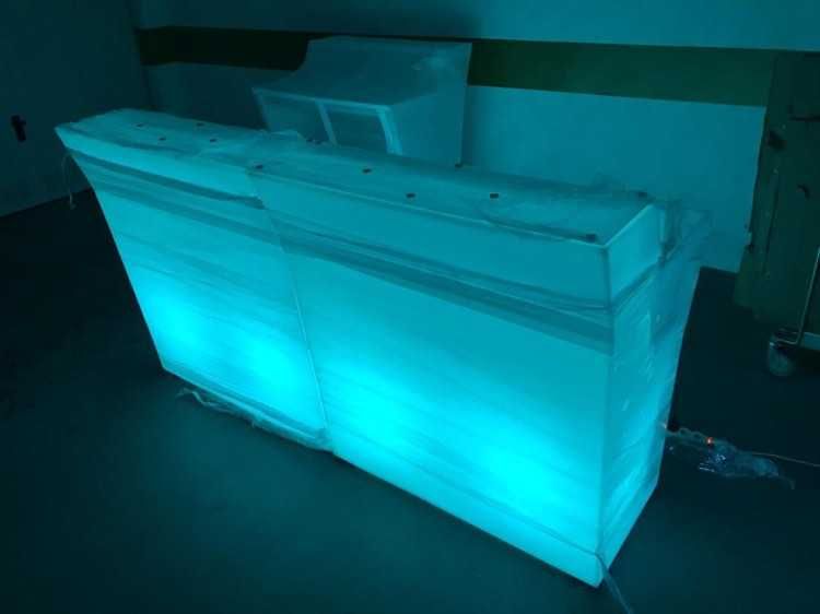 Bar com iluminação