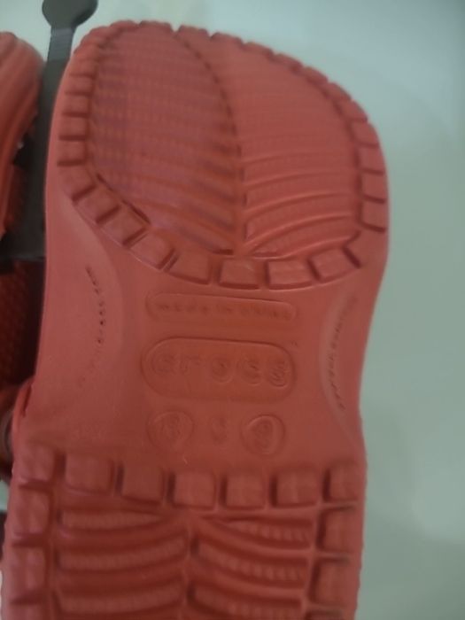 Дітячі босоніжки Crocs