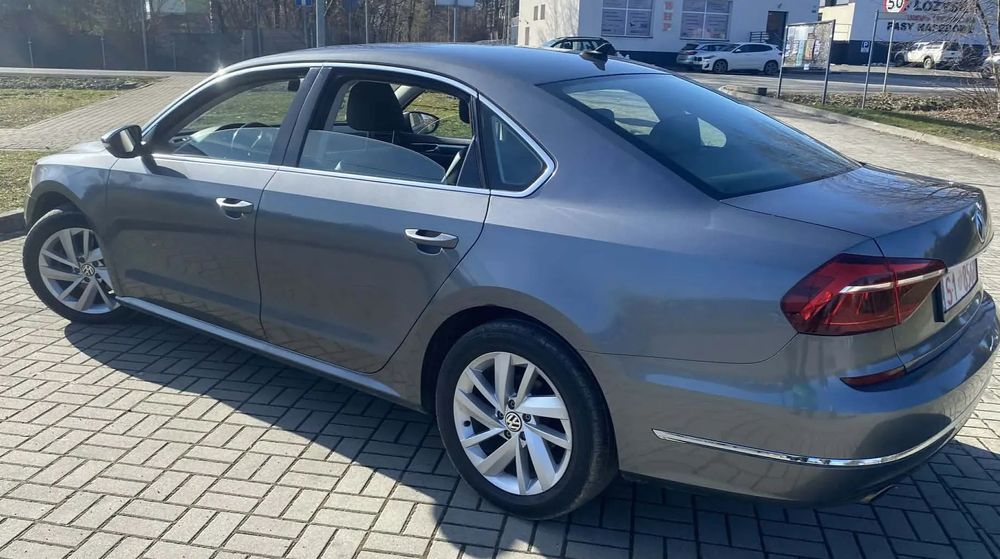 Volkswagen Passat Volkswagen Passat 2018 2.0 TSI Automat – SE Sport Edition – 150 tys.km