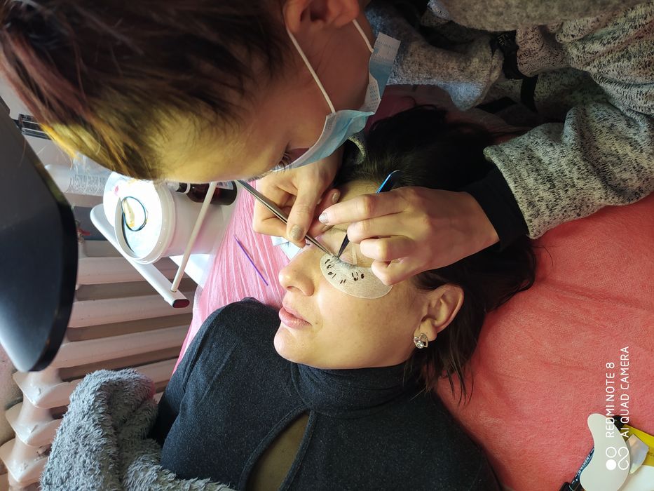 Обучение Наращиванию ресниц