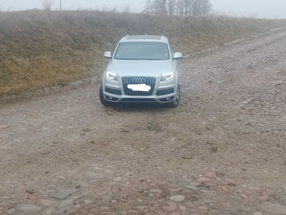 Audi Q7 4.2tdi S-line  7 Osobowe