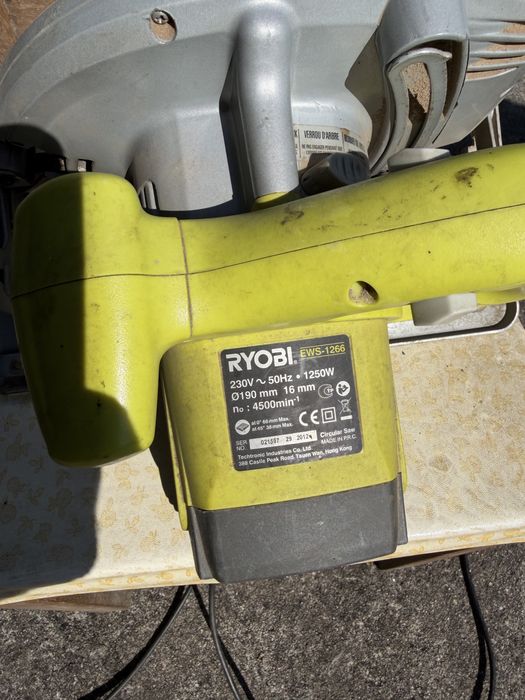 Serra circular eletrica Ryobi EWS 1266