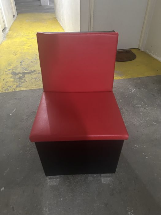 Dois poltronas   para  sala de espera ou  gabinete