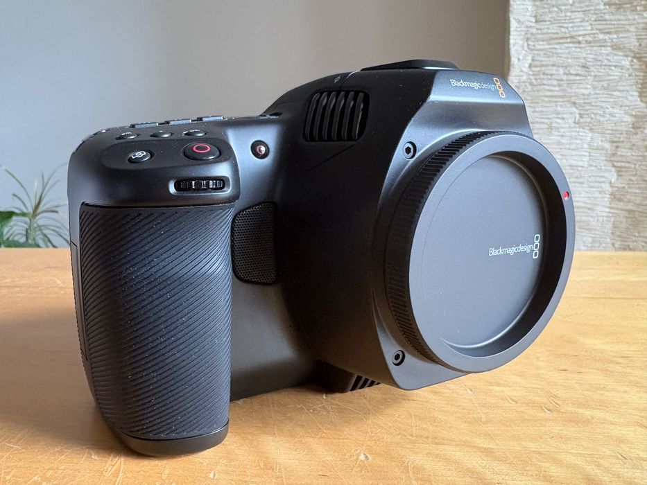 Blackmagic Pocket Cinema Camera 6K Pro (BMPCC 6K Pro)