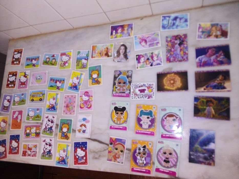 Conjunto de Cromos Hello Kitty/Outros Coleccionáveis