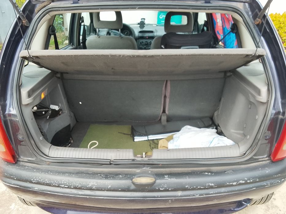 Opel Corsa B 1.2 por apenas 665€ oferta da passagem de nome