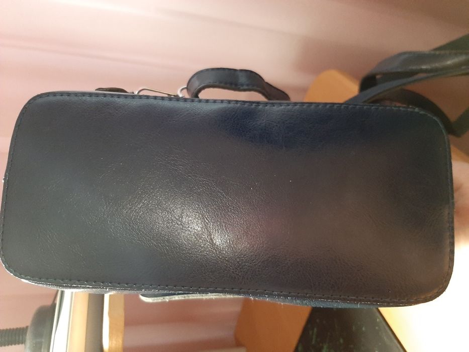 Продам рюкзак,сумку-рюкзак из высококачественной плотной кожи.