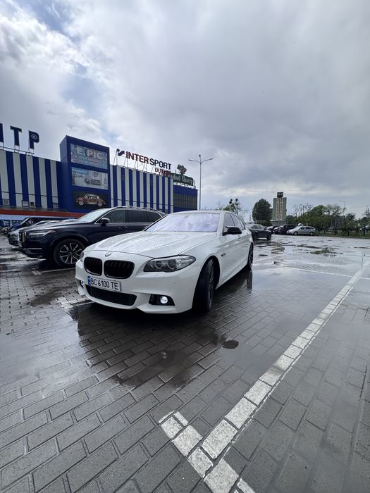 BMW F10 535i 2015 рік задній привід