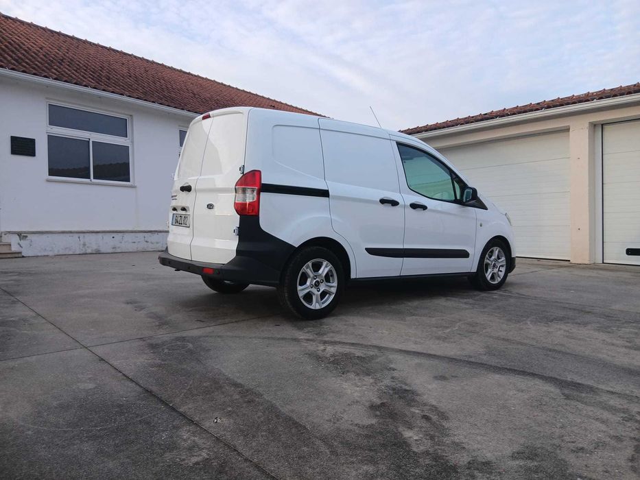 Ford Transit Courier 2019