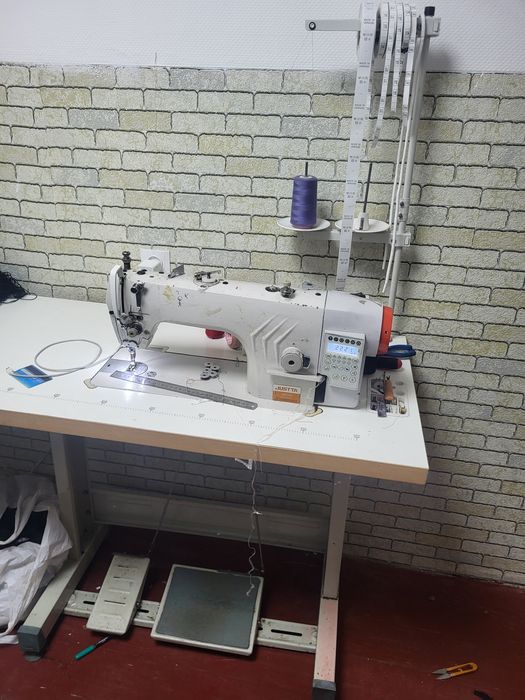 Продам невеликий швейний бізнес.