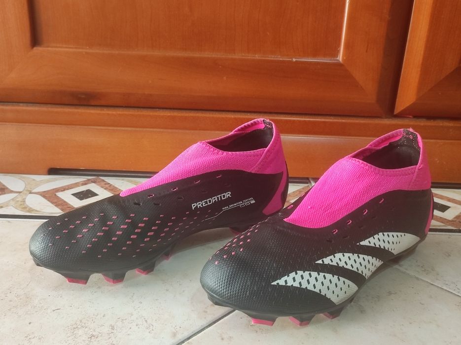 Chuteiras adidas predator rosa