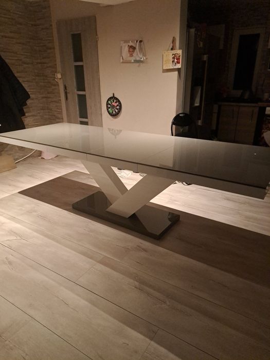 Witam sprzedam stół