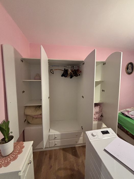 Szafa biała z lustrem