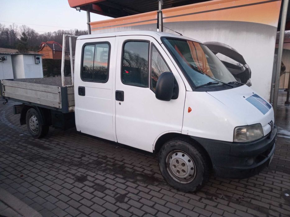 Peugeot Boxer Doka 2.8 HDI 128KM 7-osob skrzyniowy