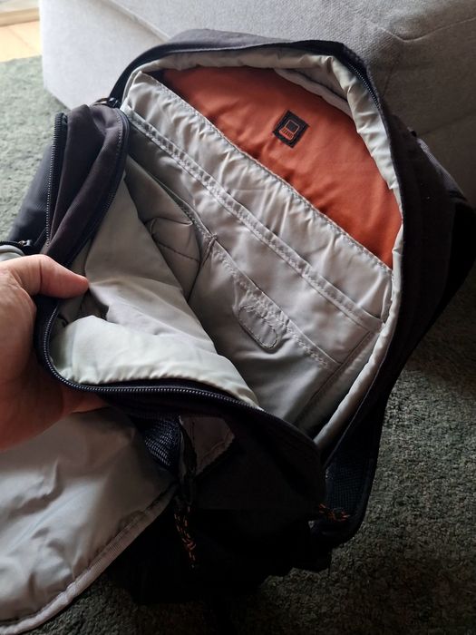 Mochila Fotográfica Lowepro CompuDay Photo 250 – 35€