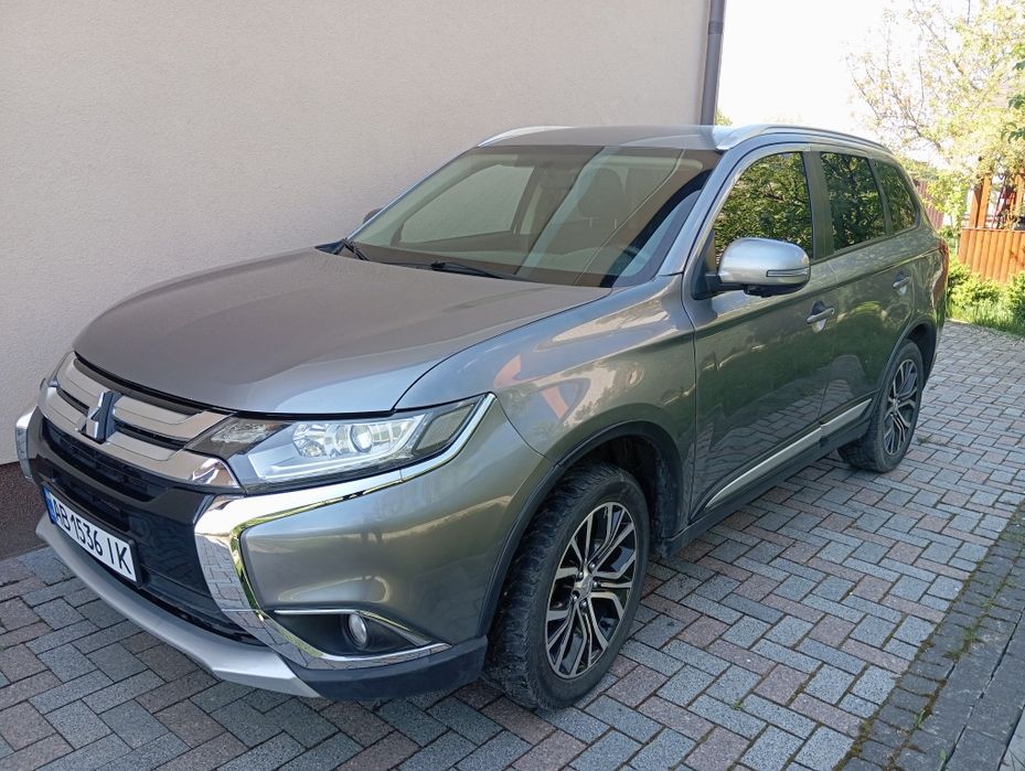 Mitsubishi OUTLANDER