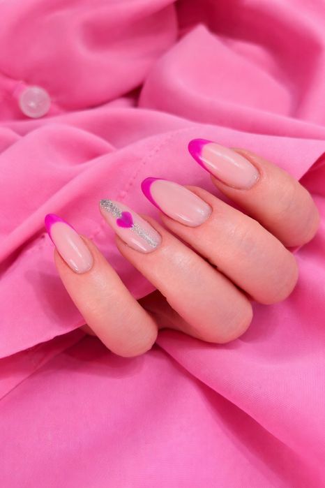 Манікюр,  нарощення