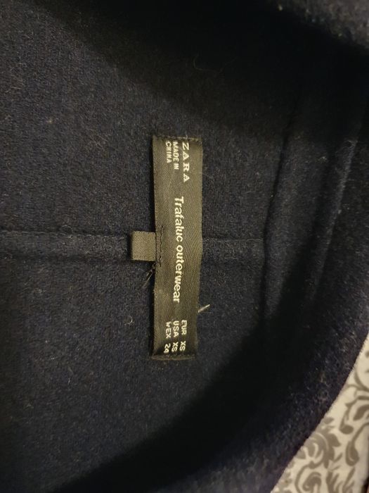 Granatowy płaszcz Zara