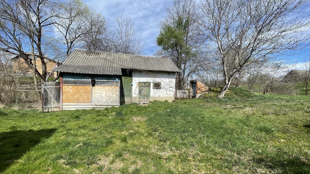 Продається цегляний будинок з комунікаціями