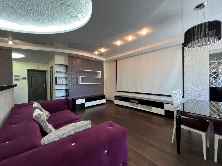 Без% Оренда 3-к. Пр-т Голосіївський, 27. 110м2. М. Деміївська