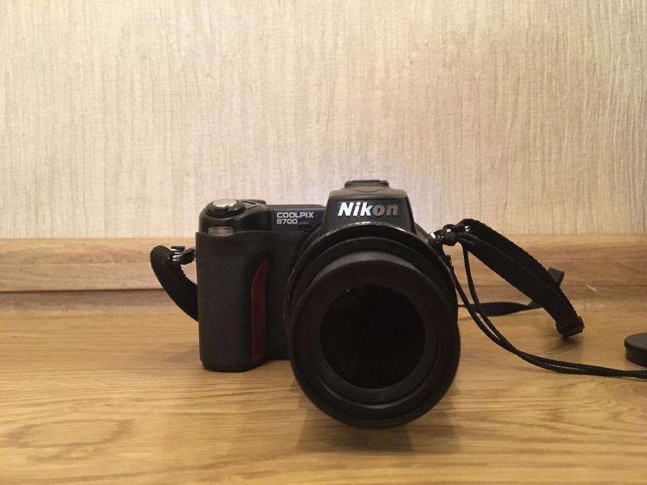 Nikon Coolpix 8700 + доп, аккумулятор