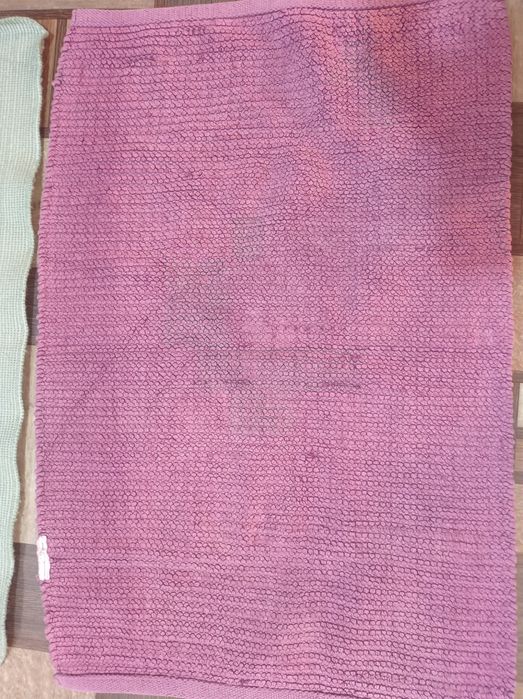 Коврик маленький.