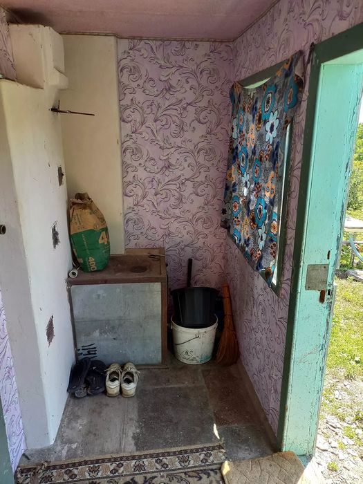 Дача 25 м. кв., уч. 6,7 сот. пр. Б. Хмельницкого. Печь. Вода. Свет.