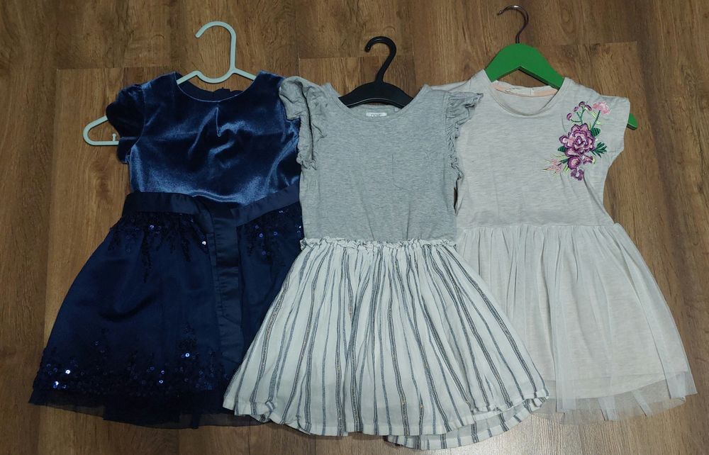 Сукні на дівчинку
