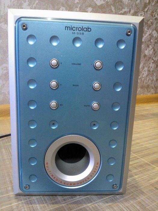 Сабвуфер. Акустика Microlab M-555