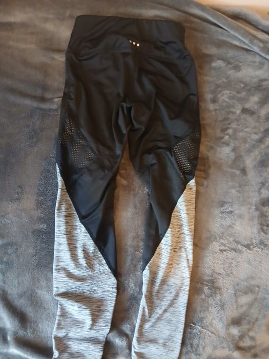 Leginsy sportowe damskie