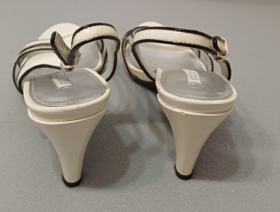 Karnawał sandały damskie ECCO białoczarne lakierowane r. 39 obcas 9cm