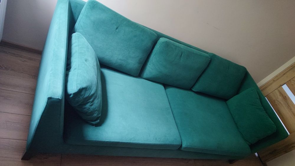 Wygodna piękna sofa