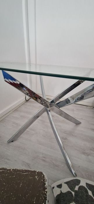 Mesa de jantar em vidro